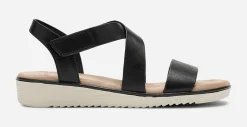 SO ALL ,Sandaler med remmar